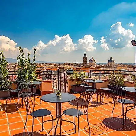 Sophie Terrace روما