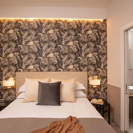 Sophie Terrace Hotel